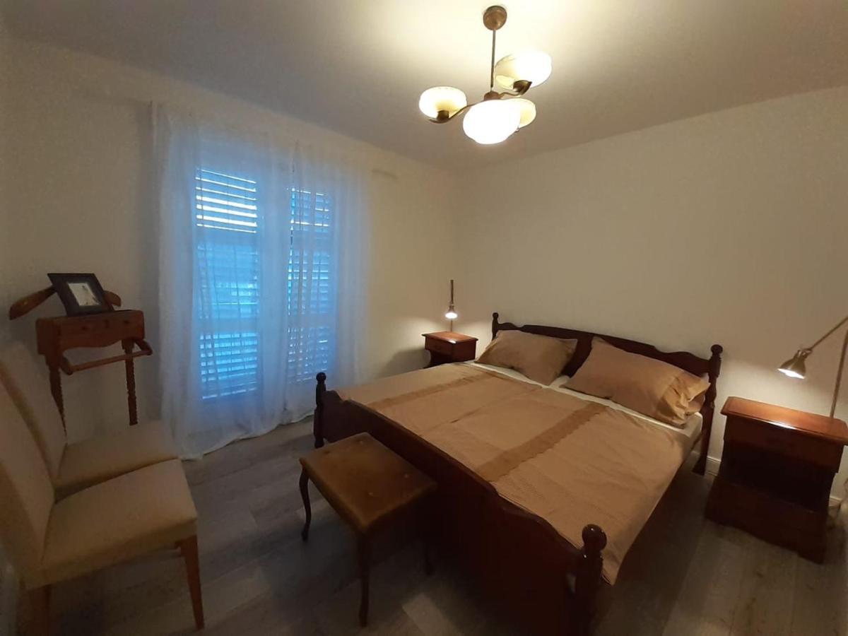 Apartments Dile Sukošan Eksteriør bilde