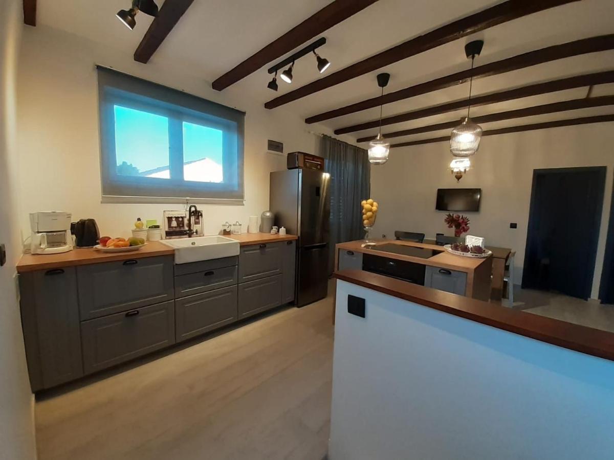 Apartments Dile Sukošan Eksteriør bilde