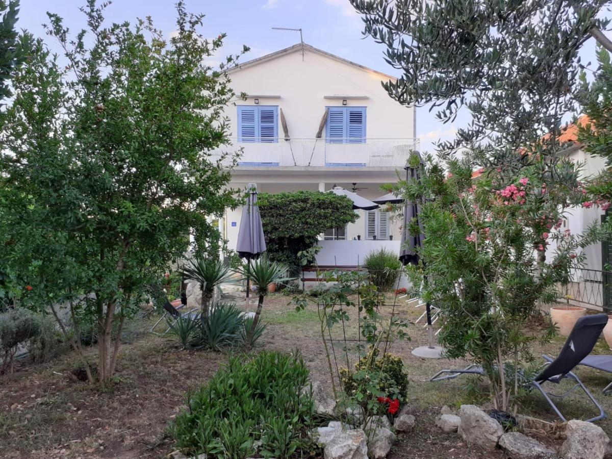 Apartments Dile Sukošan Eksteriør bilde